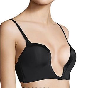 Wonderbra Ultimate Silhouette Plunge bra. Black. NWT Size 34F DISCONTINUED STYLE